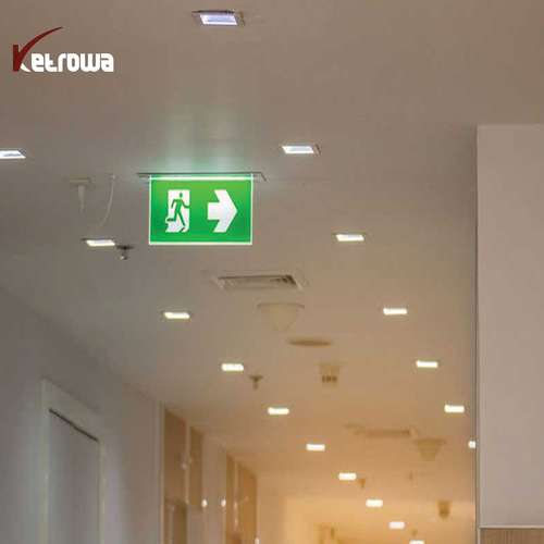 چراغ اضطراری و خروج